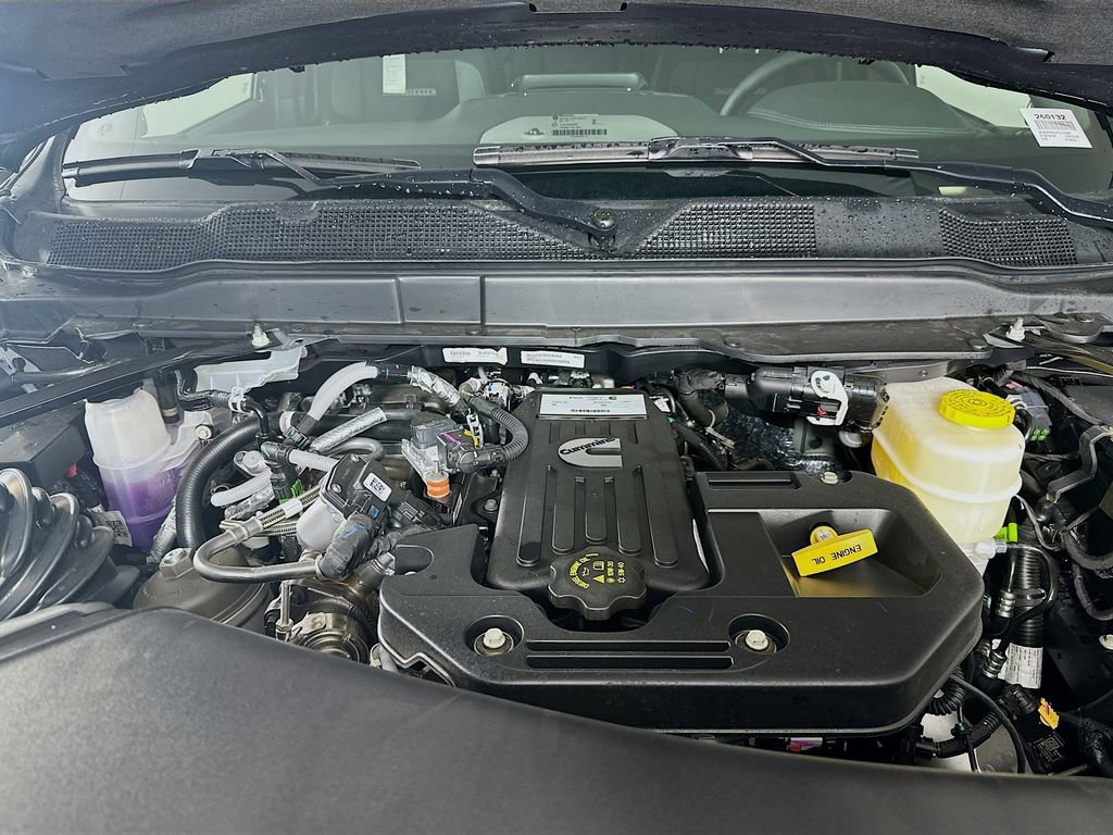 New 2026 RAM 2500 Laramie AWD/4WD image 18