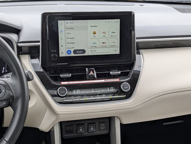 Used 2024 Toyota Corolla Cross XLE w/ Convenience Package FWD image 16