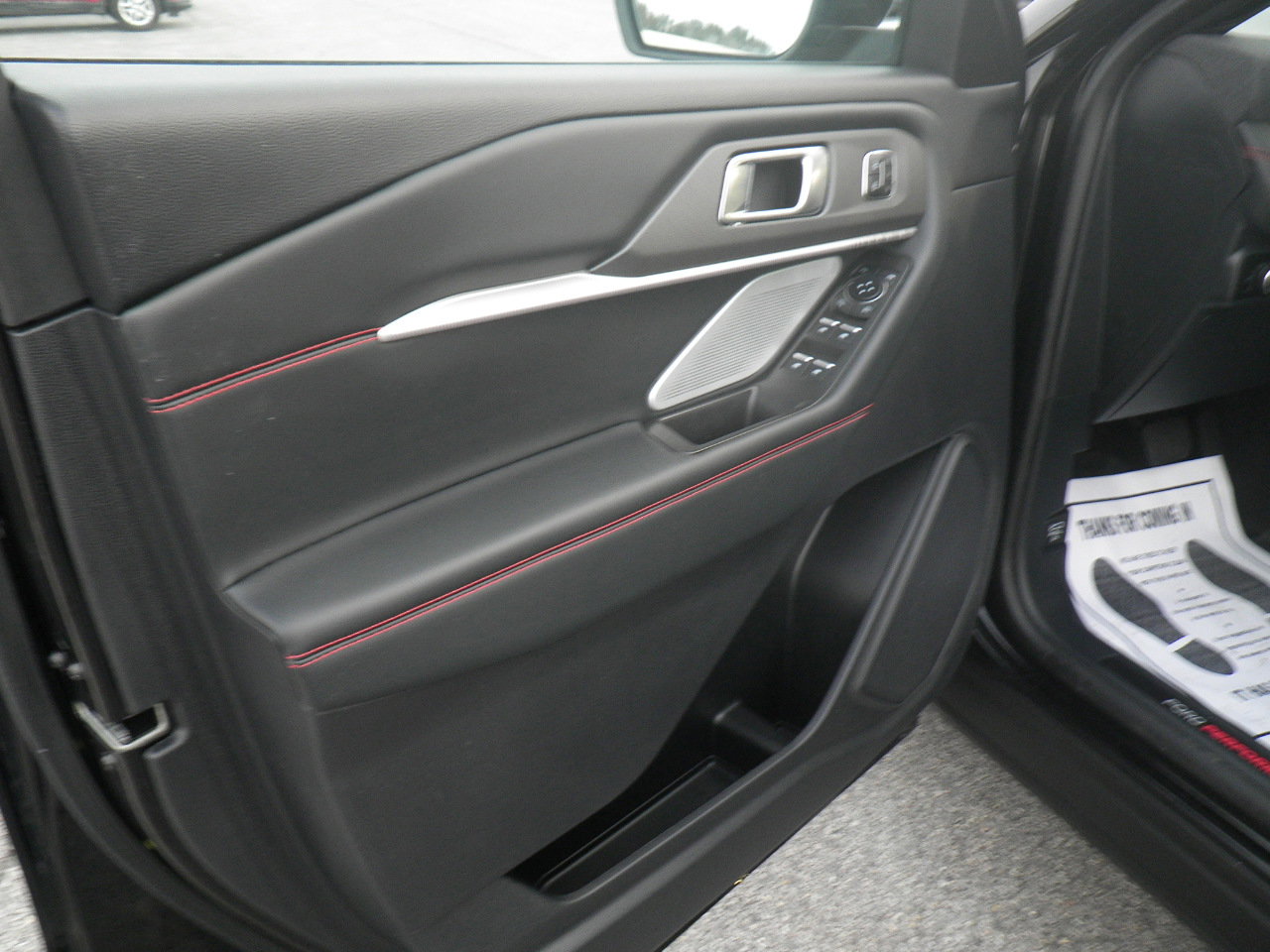 Certified 2025 Ford Explorer ST image 15