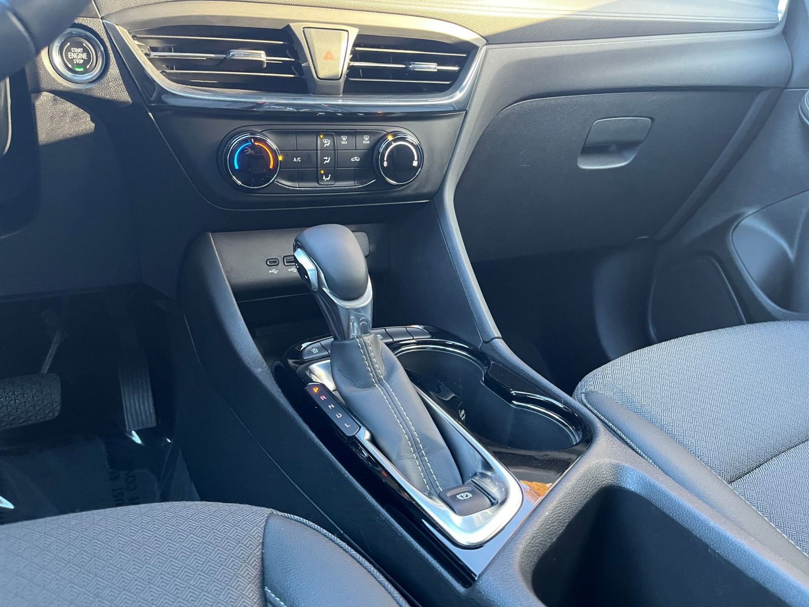 Used 2025 Buick Encore GX Preferred image 39