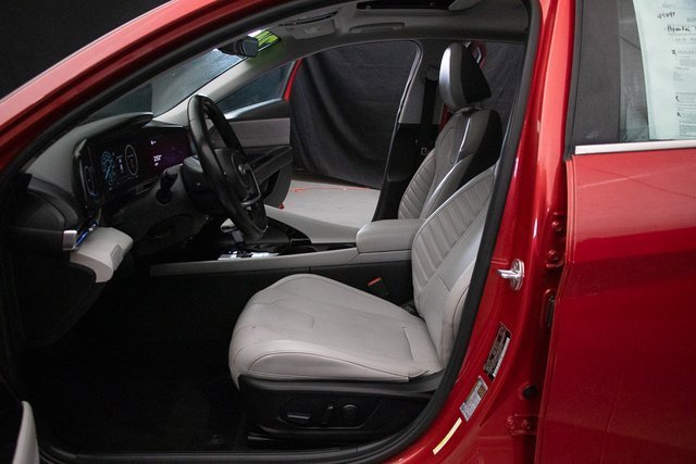 Used 2021 Hyundai Elantra Limited w/ Cargo Package image 24