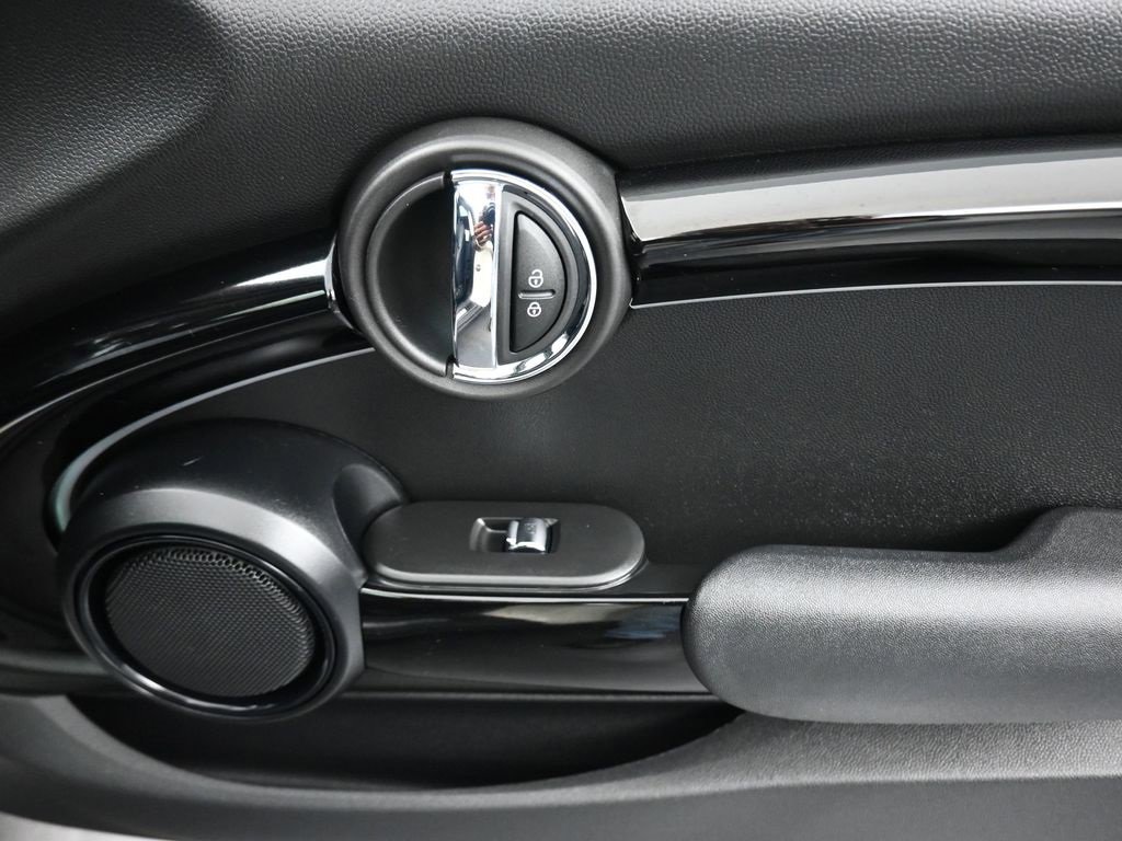 Used 2022 MINI Cooper S image 36