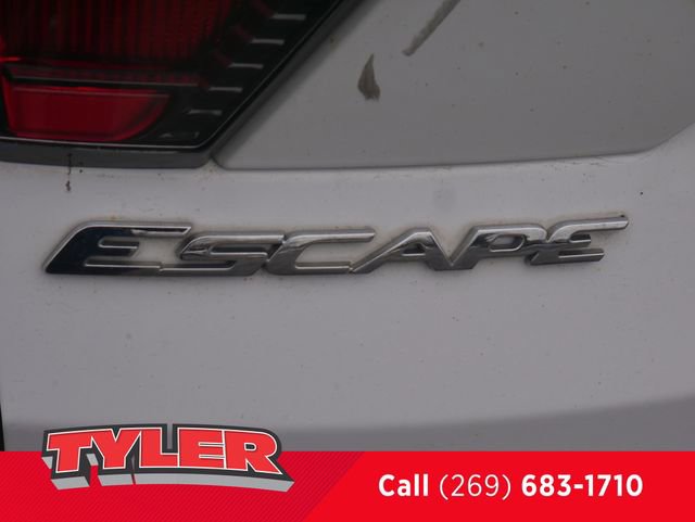 Used 2018 Ford Escape SE image 14