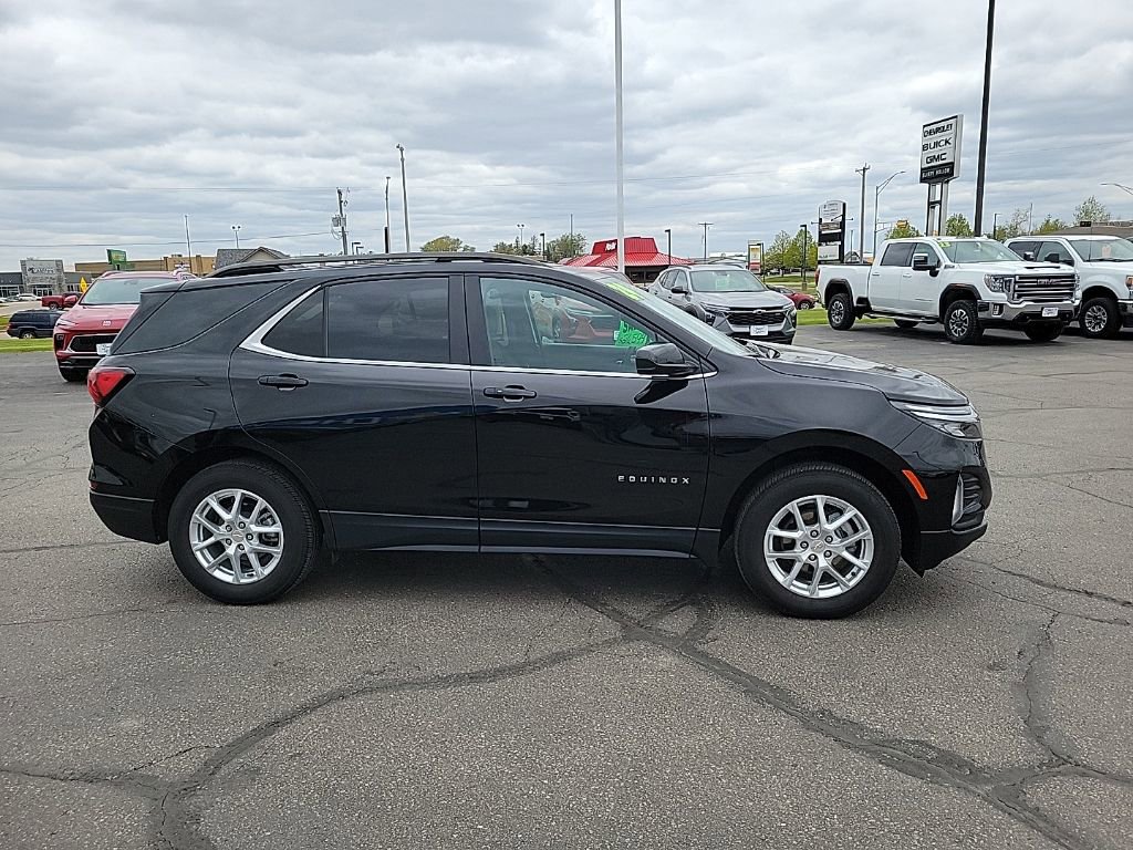 Used 2024 Chevrolet Equinox LT AWD/4WD image 4