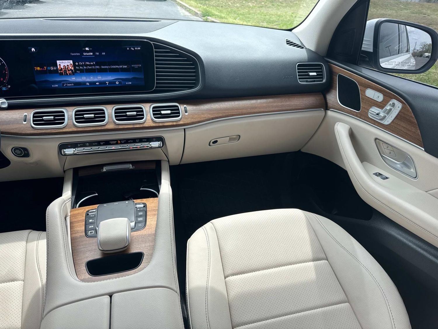 Used 2025 Mercedes-Benz GLE 350 4MATIC image 19