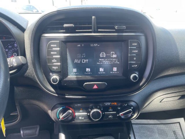 Used 2020 Kia Soul S FWD image 14
