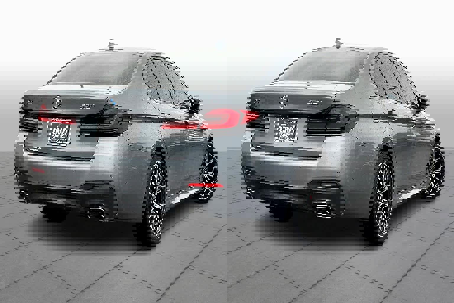 Used 2021 BMW 530i xDrive w/ M Sport Package image 12