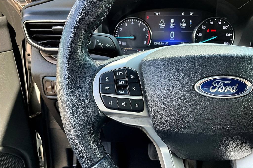 Used 2023 Ford Explorer Limited AWD/4WD image 13
