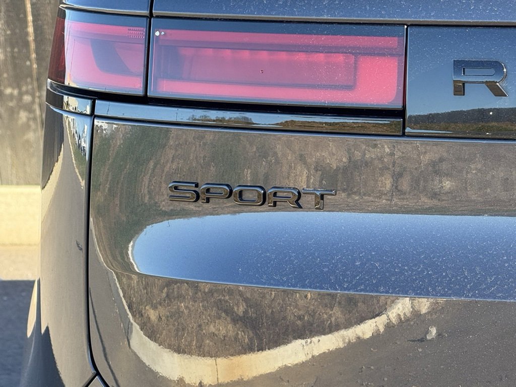 New 2025 Land Rover Range Rover Sport SE image 38
