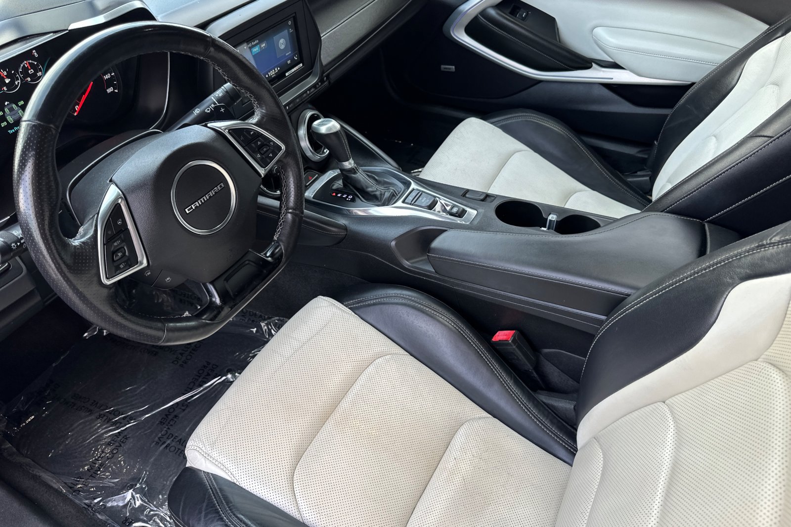 Used 2016 Chevrolet Camaro LT RWD image 10