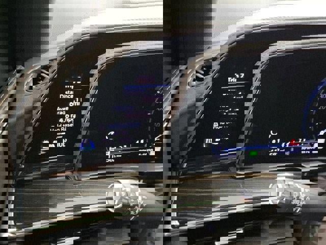 Certified 2022 Cadillac Escalade Premium Luxury image 16