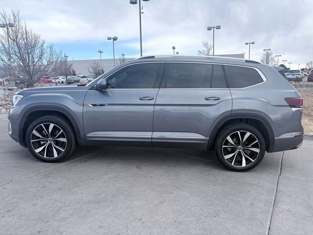 Used 2024 Volkswagen Atlas SEL Premium R-Line image 4