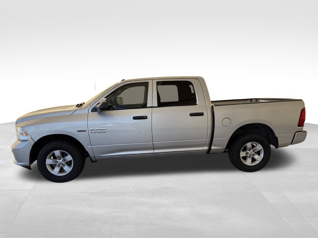 Used 2016 RAM 1500 Express AWD/4WD image 9