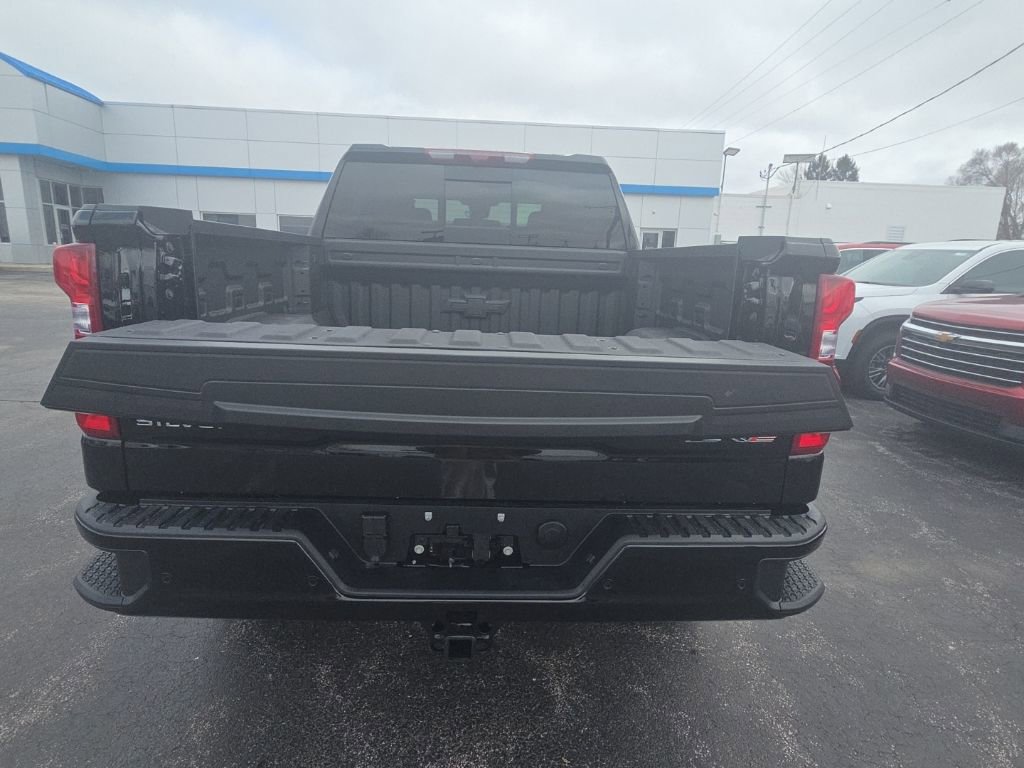 New 2026 Chevrolet Silverado 1500 ZR2 image 8