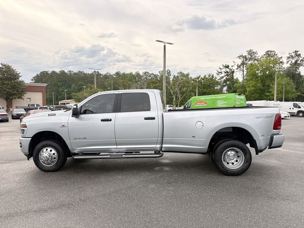 New 2026 RAM 3500 Big Horn AWD/4WD image 6
