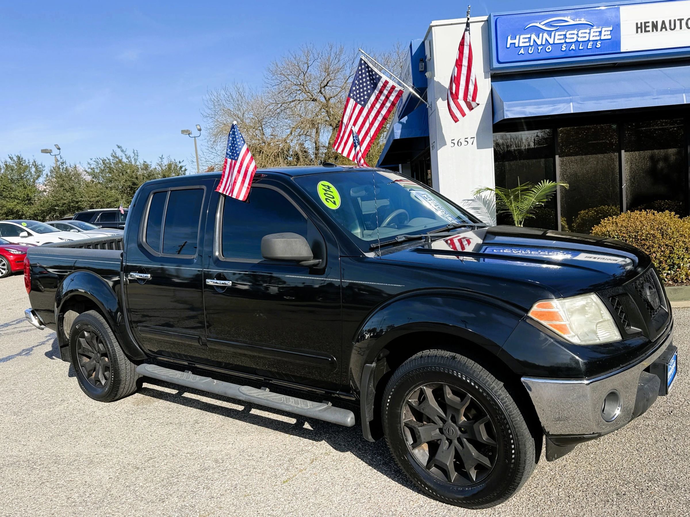 Used 2014 Nissan Frontier SL image 8