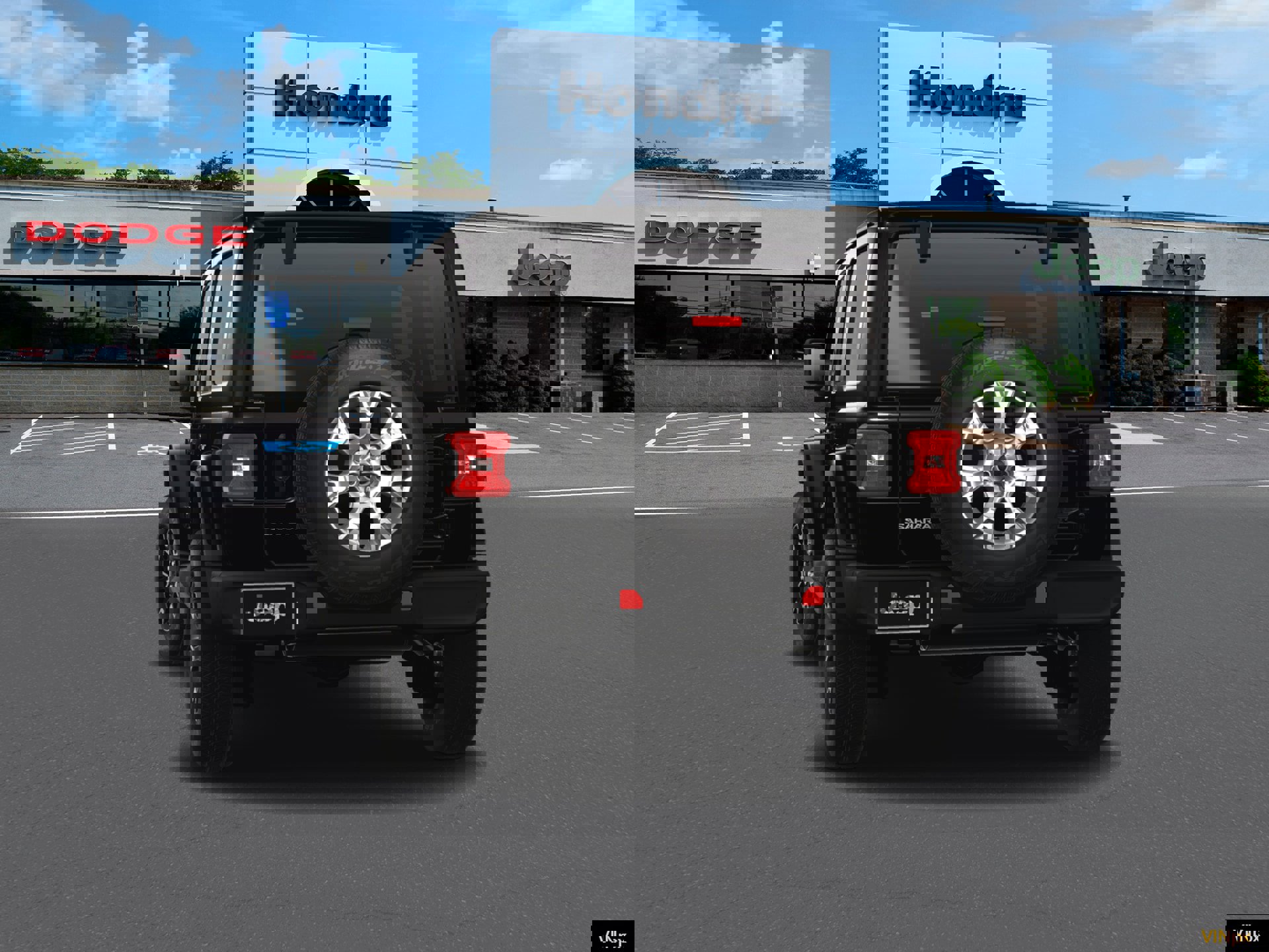 New 2025 Jeep Wrangler Unlimited Sahara w/ Dual Top Group image 13