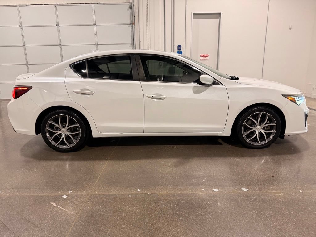 Used 2021 Acura ILX w/ Premium Package FWD image 4