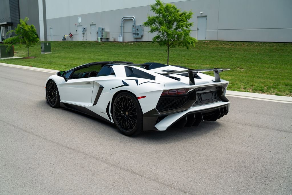 Used 2017 Lamborghini Aventador LP 750-4 Superveloce AWD/4WD image 5