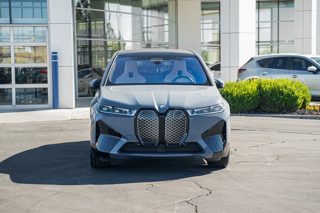 Used 2025 BMW iX xDrive50 w/ Premium Package image 2