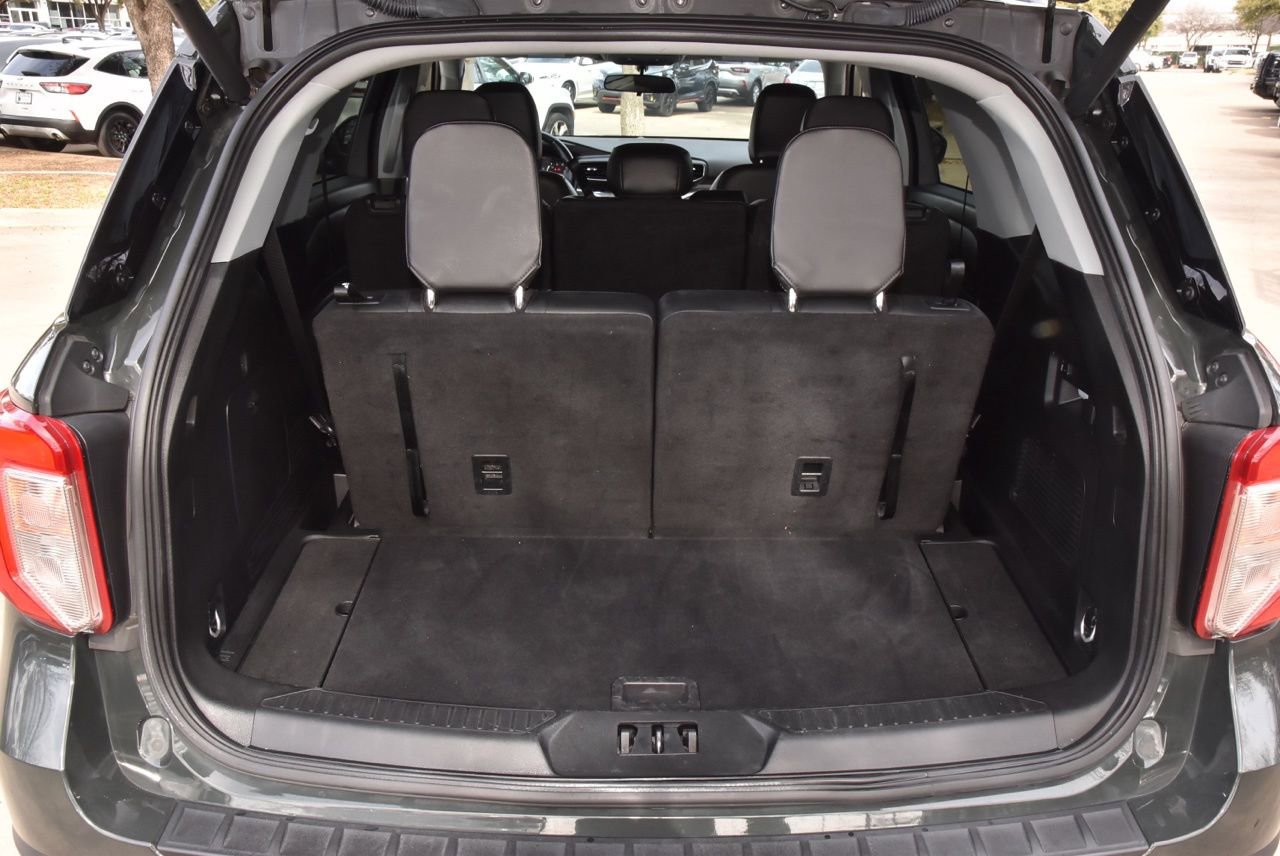 Used 2023 Ford Explorer XLT w/ Equipment Group 202A image 31