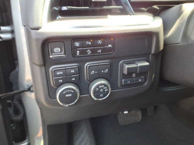 Used 2025 Chevrolet Tahoe Premier AWD/4WD image 27