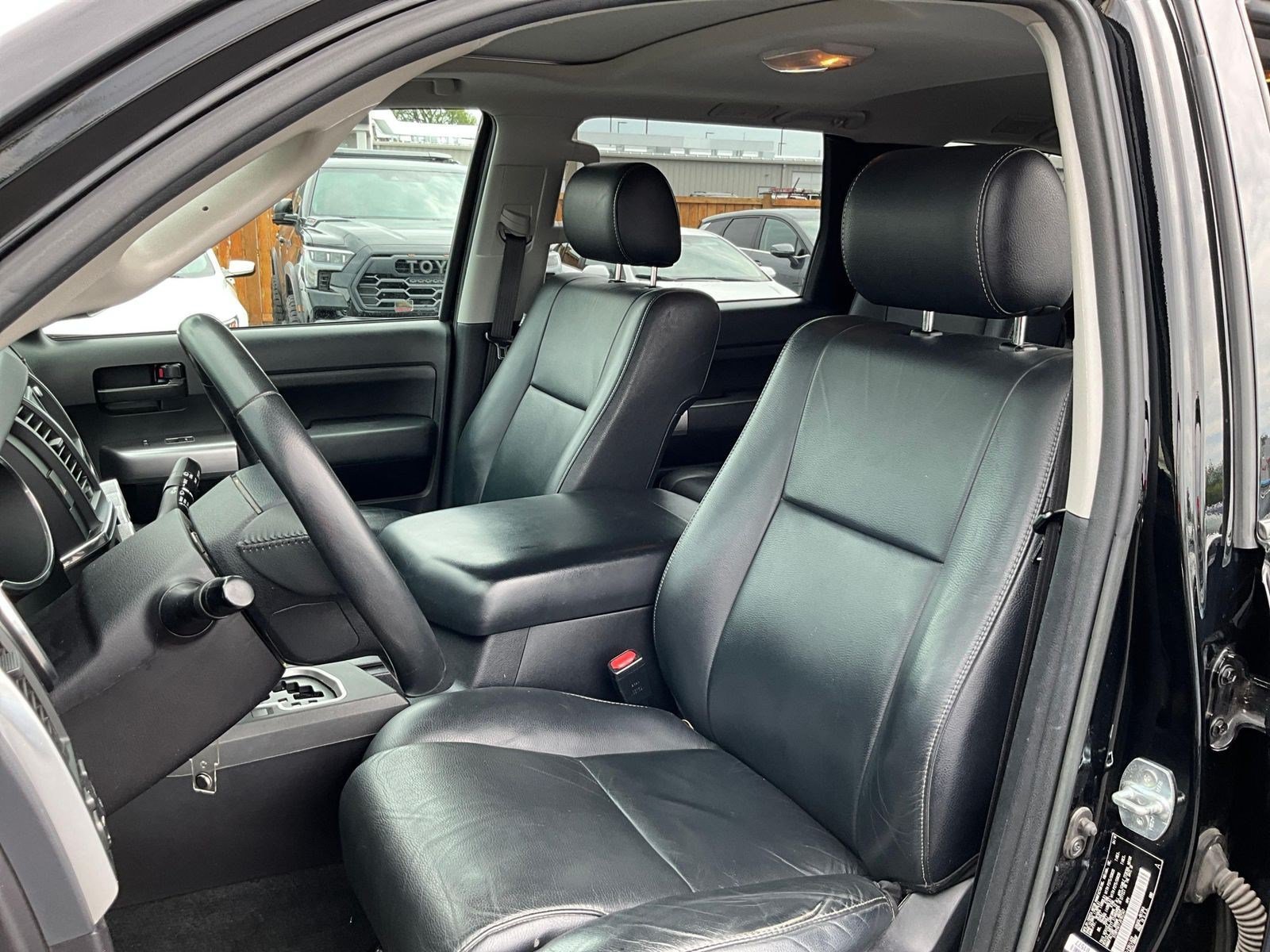 Used 2018 Toyota Sequoia TRD Sport AWD/4WD image 19