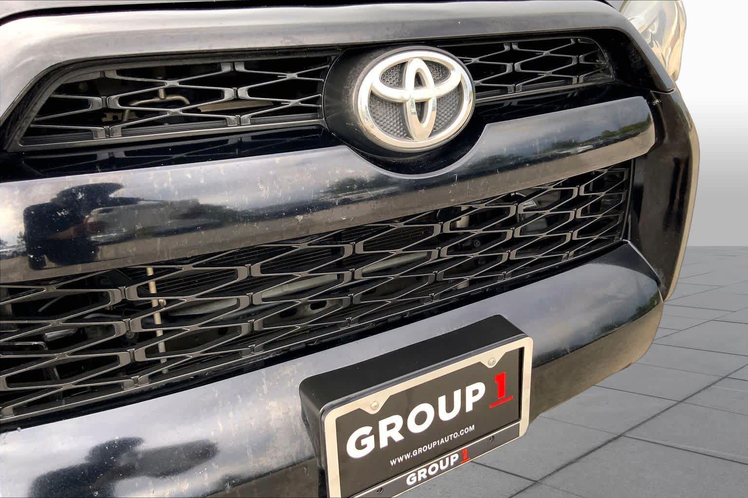 Used 2015 Toyota 4Runner SR5 Premium RWD image 29