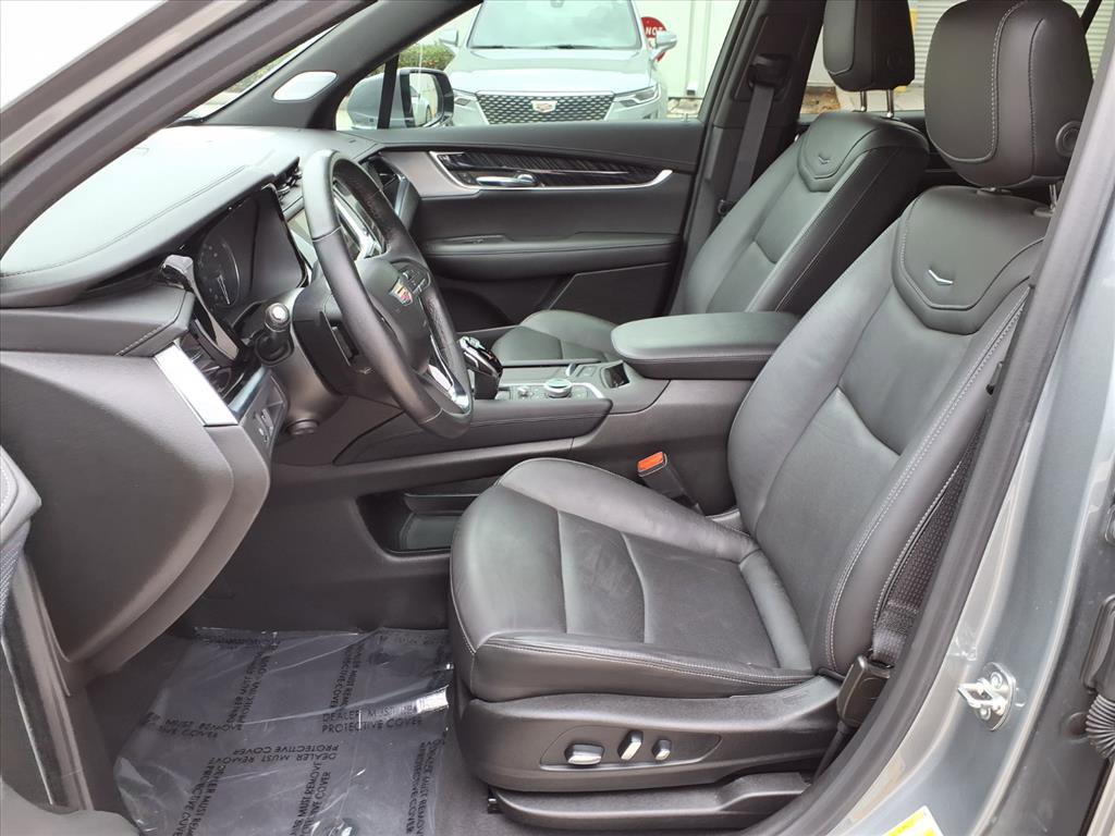 Used 2024 Cadillac XT6 Premium Luxury FWD image 13