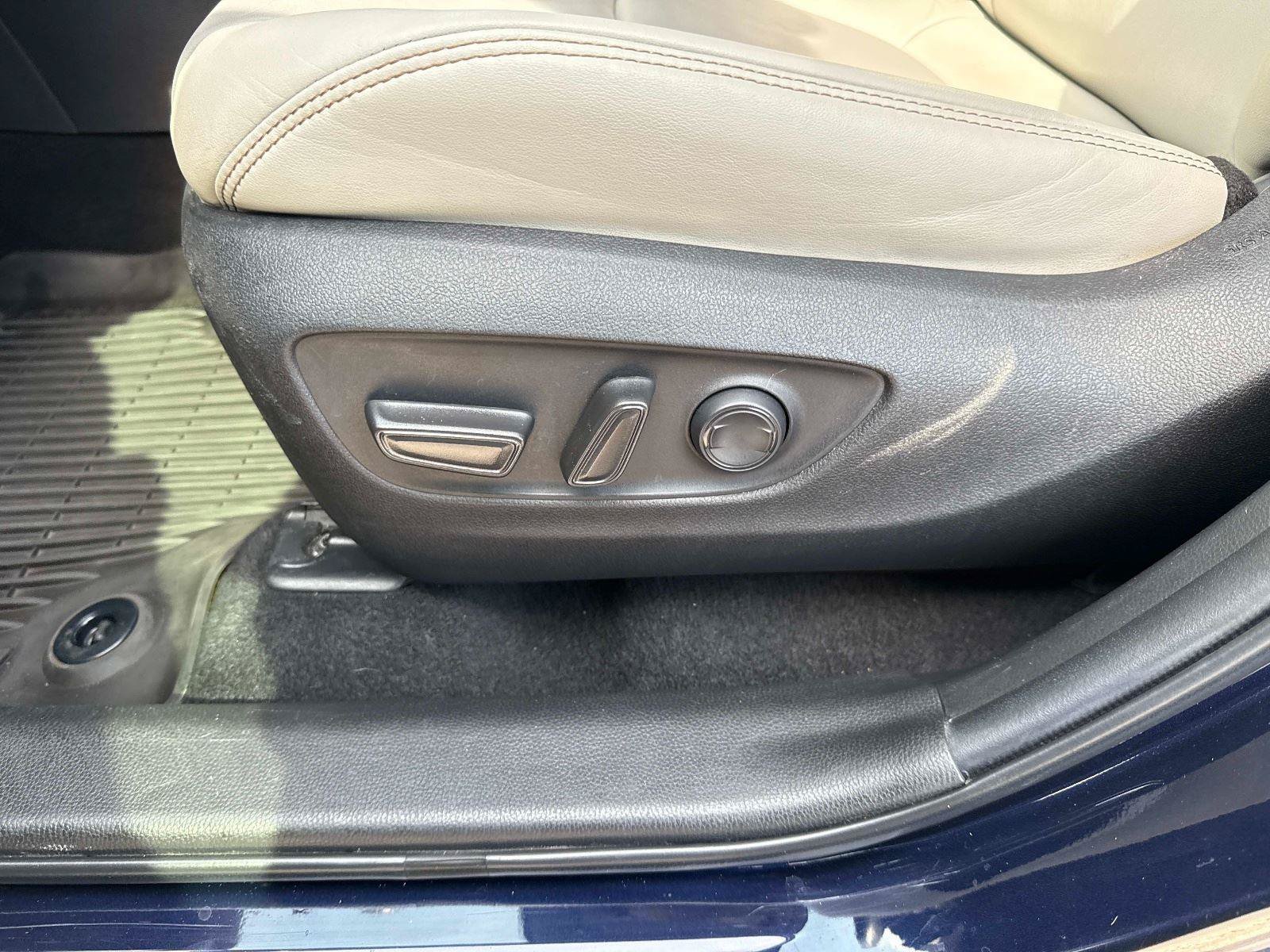 Used 2022 Toyota RAV4 XLE Premium FWD image 23