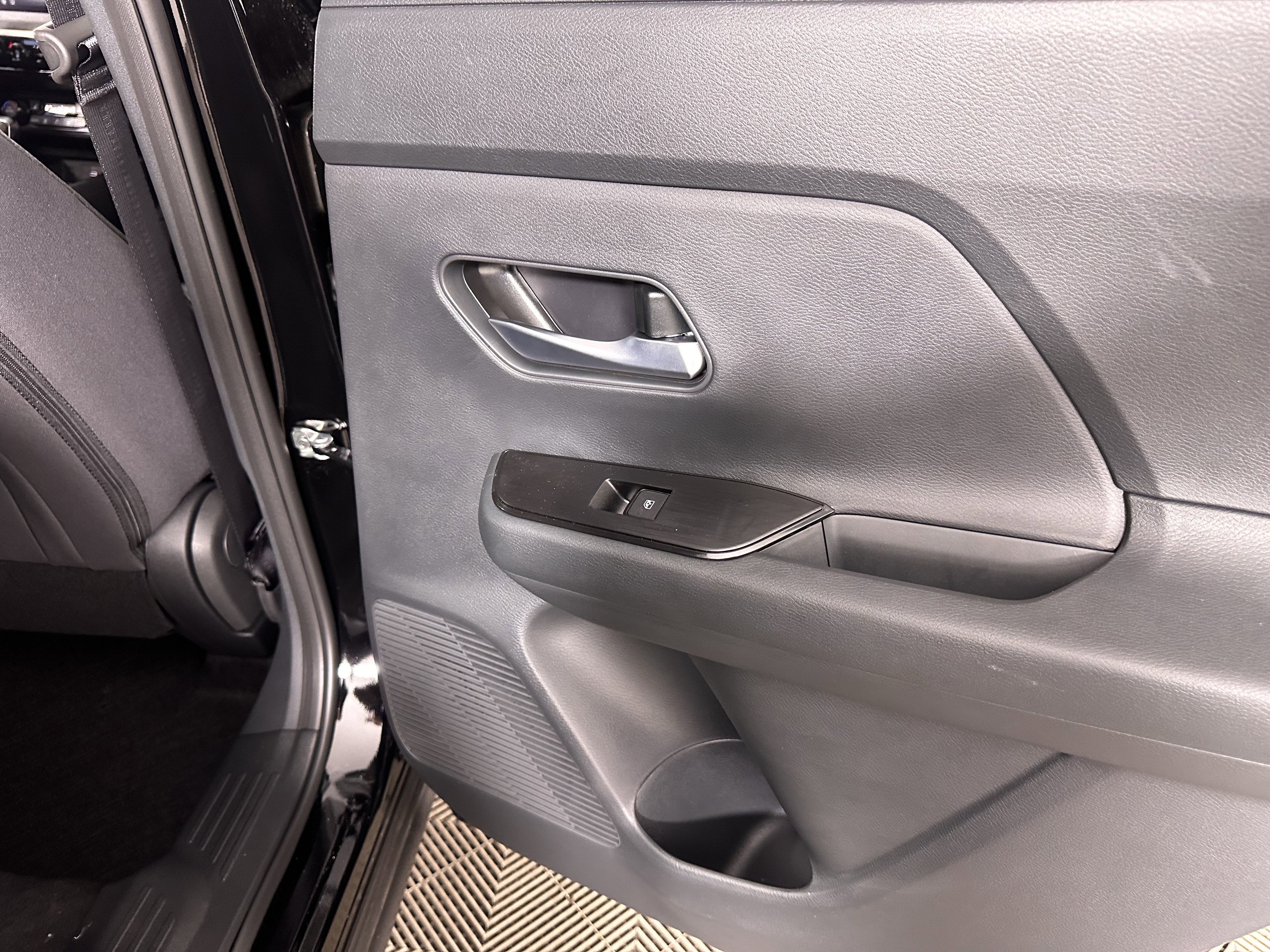 Certified 2026 Nissan Kicks SV w/ Cold Weather Package image 35