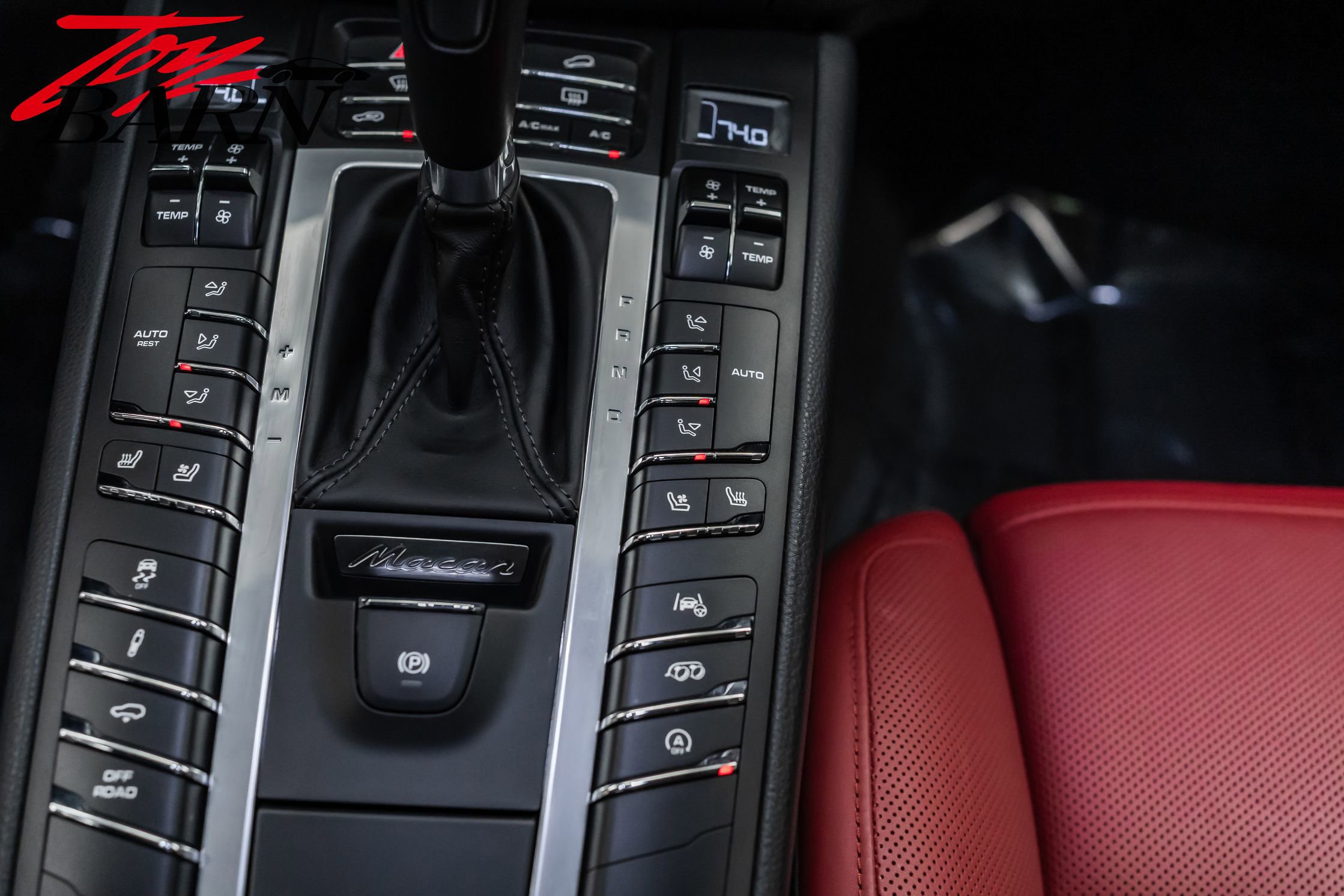 Used 2020 Porsche Macan Turbo image 43