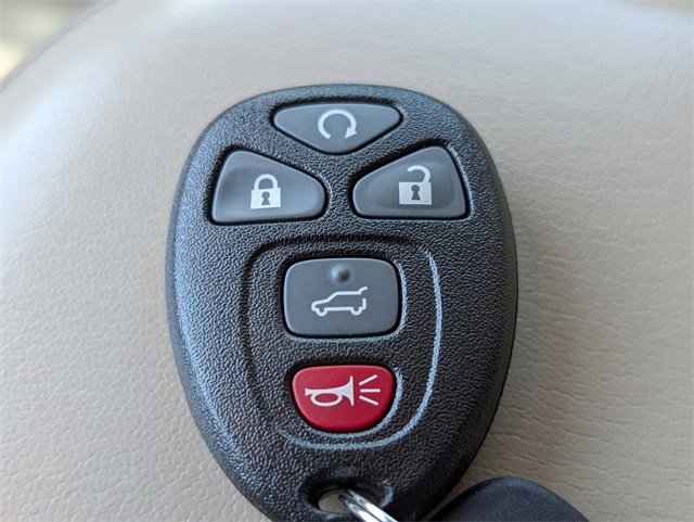 Used 2013 GMC Yukon XL Denali image 33