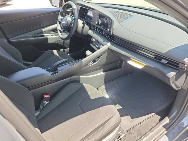 New 2026 Hyundai Elantra Sport FWD image 20