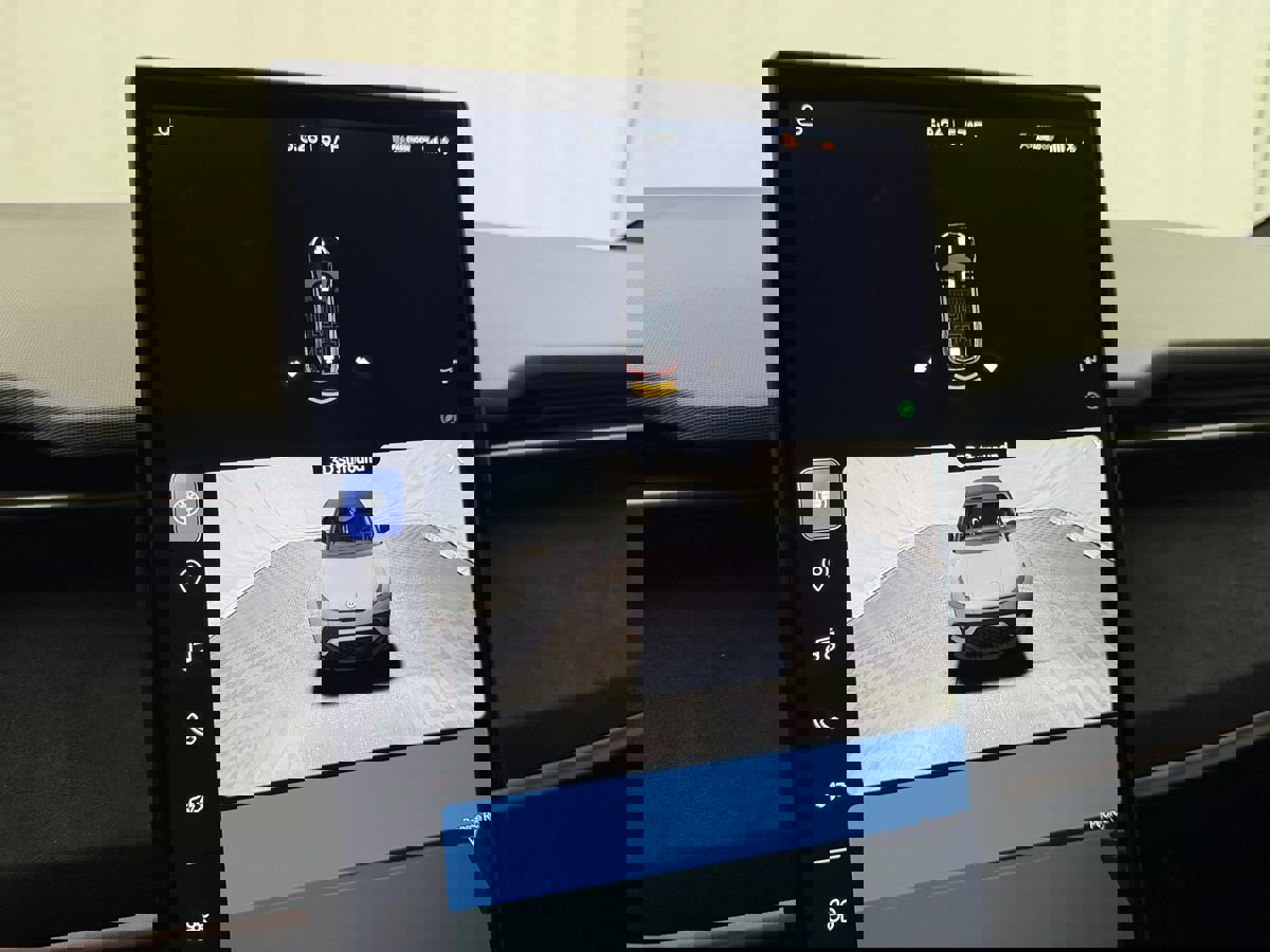 Used 2023 Fisker Ocean Extreme image 25