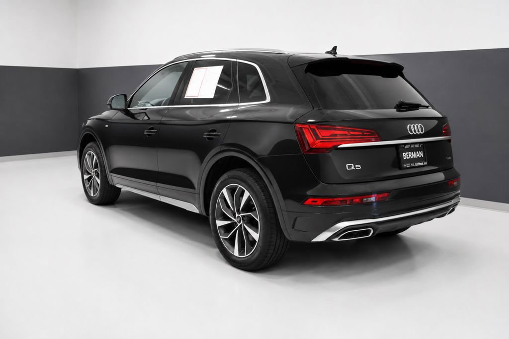 Used 2023 Audi Q5 2.0T Premium w/ Convenience Package AWD/4WD image 3