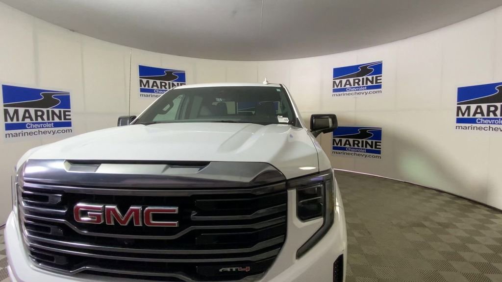 Certified 2023 GMC Sierra 1500 AT4 w/ Technology Package AWD/4WD image 5
