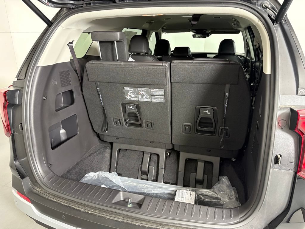 New 2026 Kia Carnival EX FWD image 18