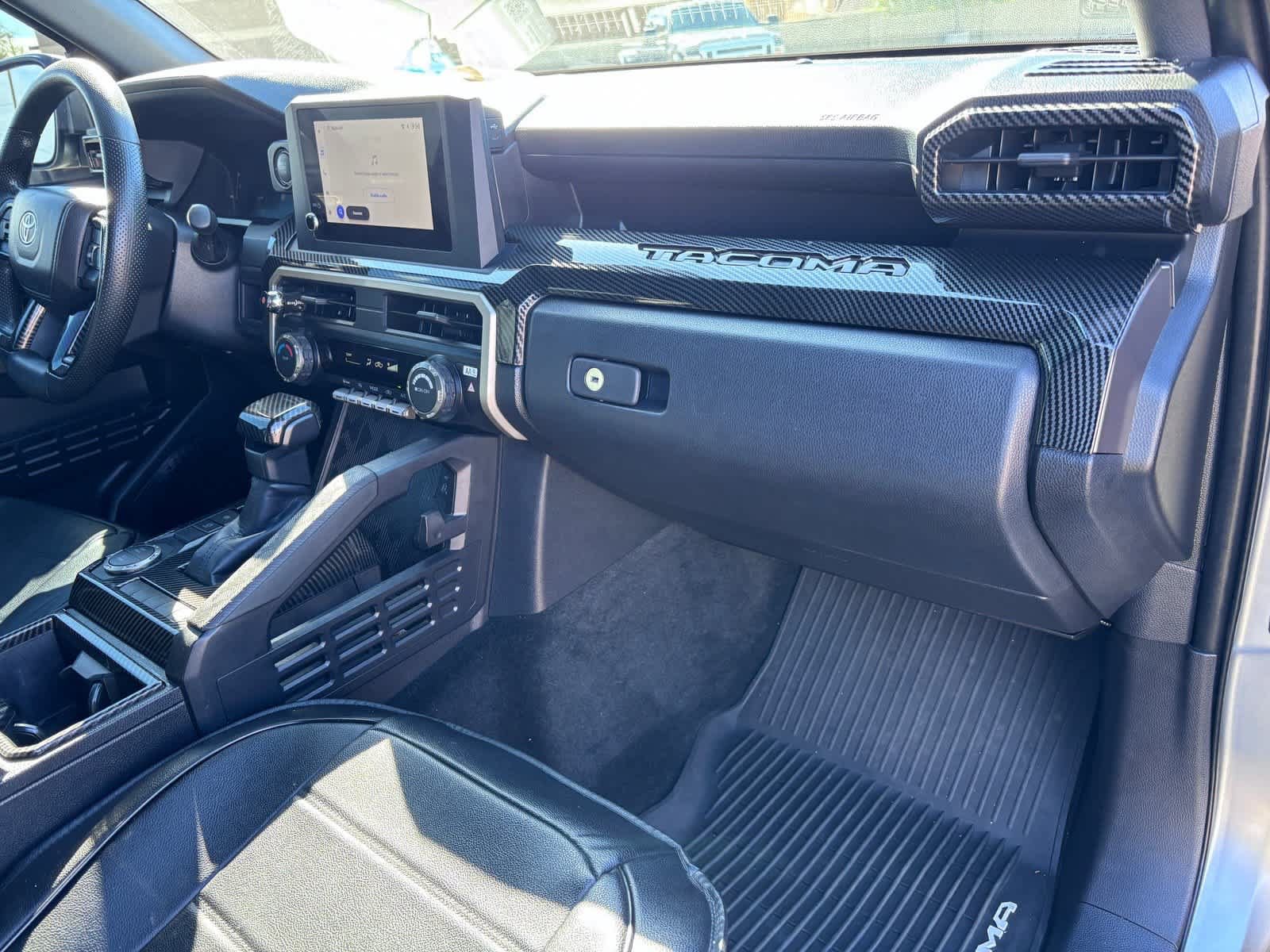 Used 2025 Toyota Tacoma SR5 RWD image 9