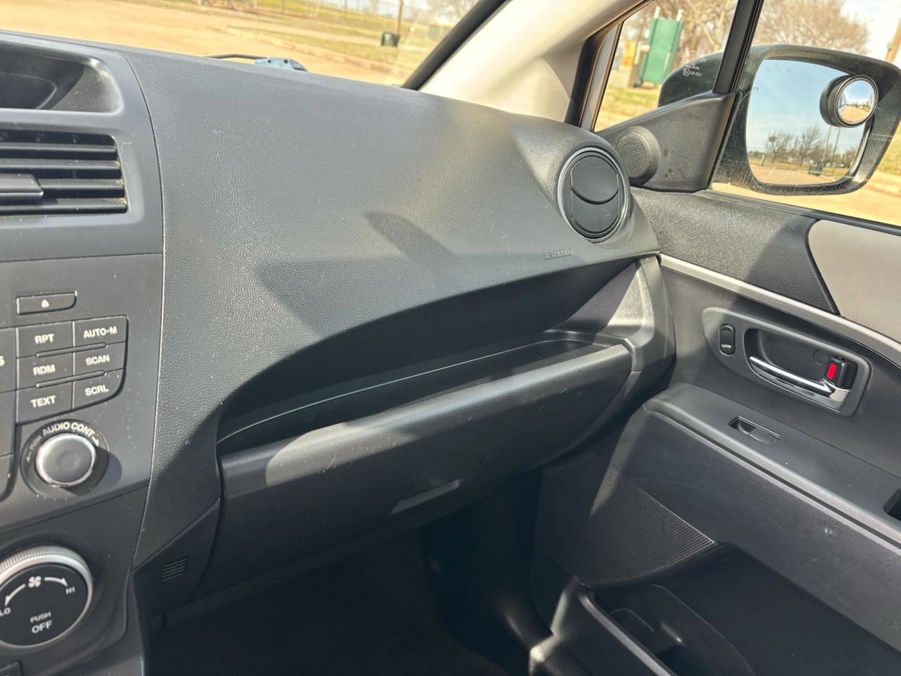 Used 2015 MAZDA MAZDA5 Sport FWD image 20