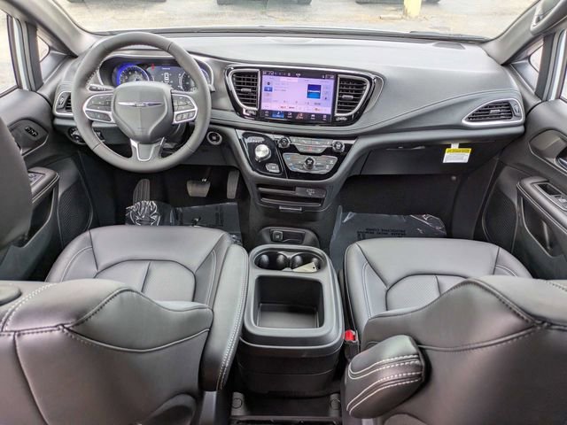 New 2026 Chrysler Pacifica Select FWD image 17