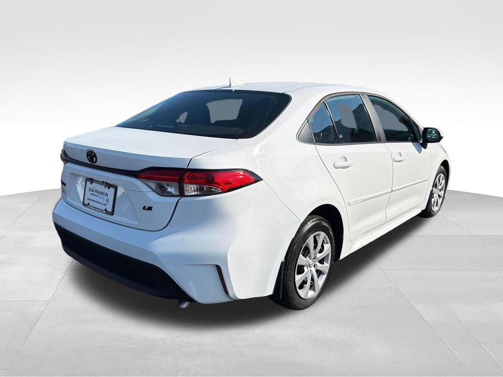 Used 2024 Toyota Corolla LE FWD image 5