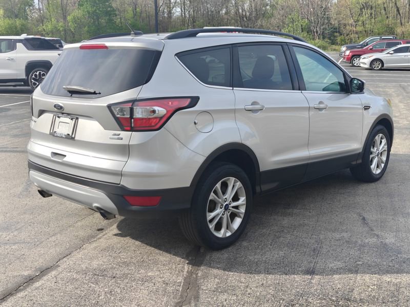 Used 2018 Ford Escape SE AWD/4WD image 5