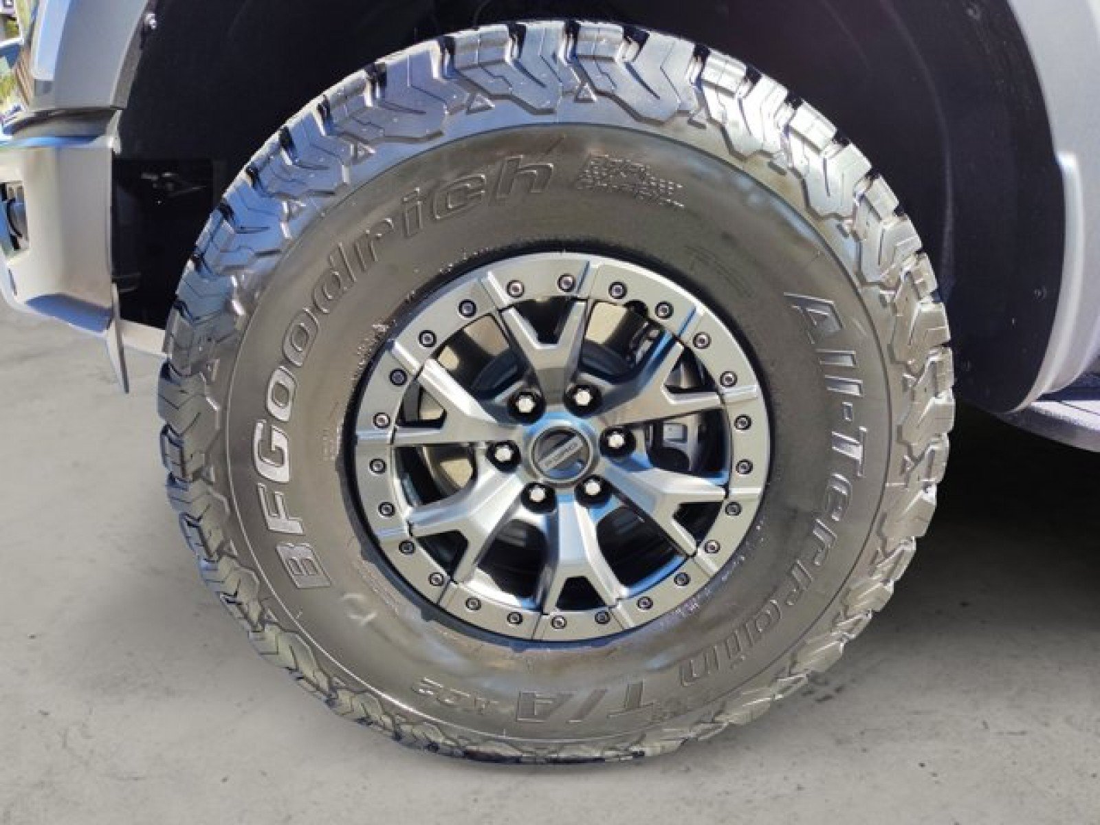 Used 2022 Ford F150 Raptor w/ Raptor 37 Performance Package AWD/4WD image 10