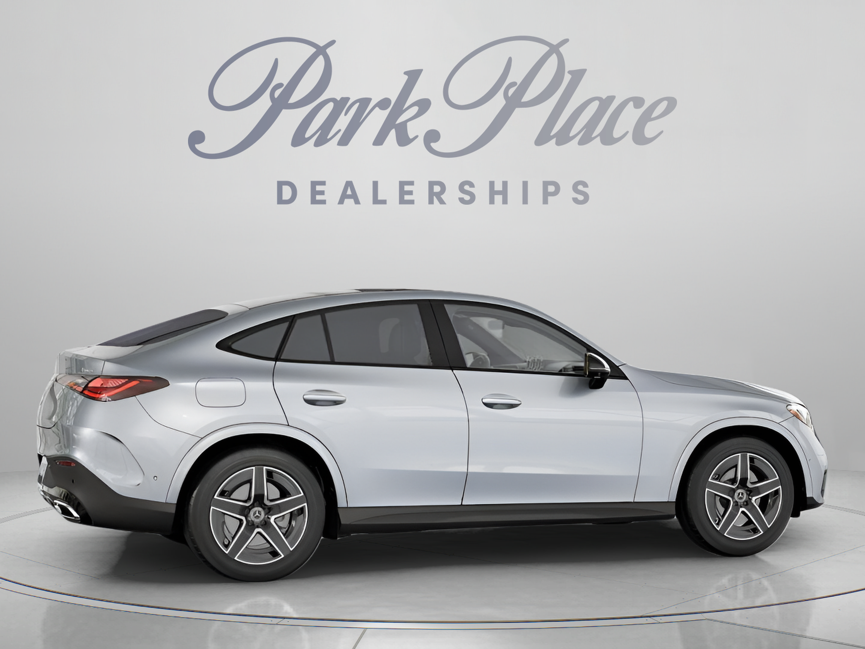 Used 2024 Mercedes-Benz GLC 300 4MATIC image 25