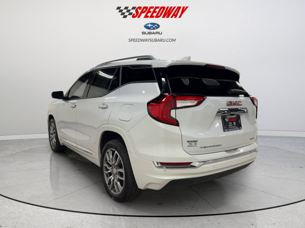 Used 2024 GMC Terrain Denali w/ Denali Premium Package image 7