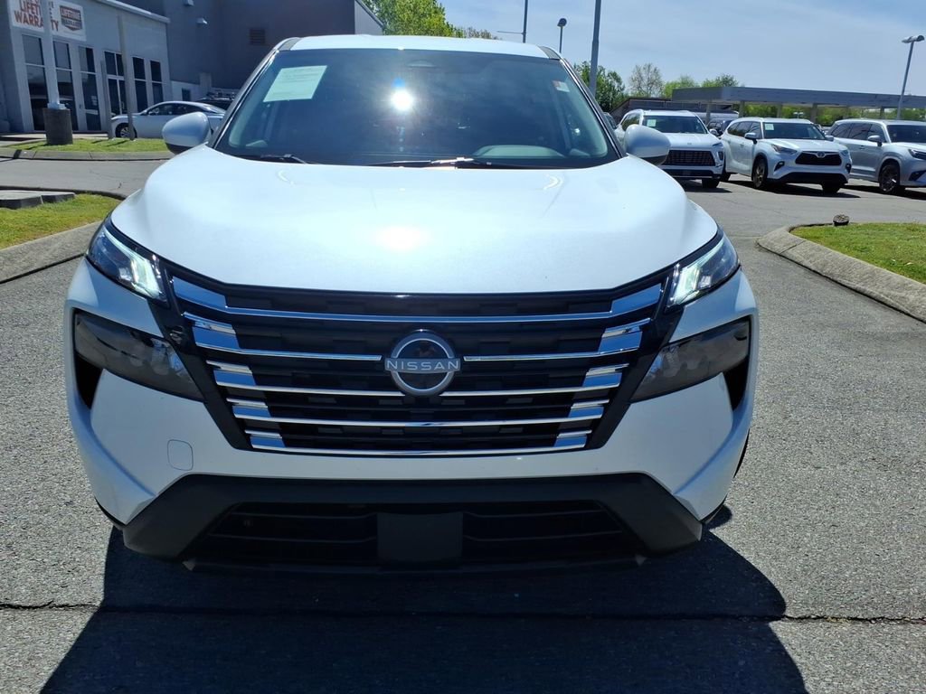 Certified 2026 Nissan Rogue SV FWD image 20