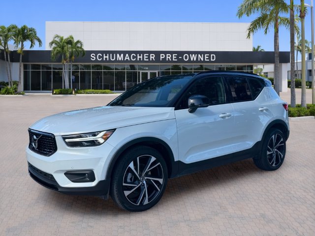 Used 2021 Volvo XC40 T5 R-Design w/ Protection Package Premier AWD/4WD image 3