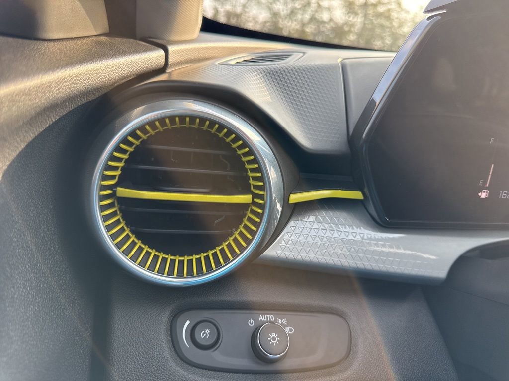 New 2026 Chevrolet Trax LT w/ LT Convenience Package image 37