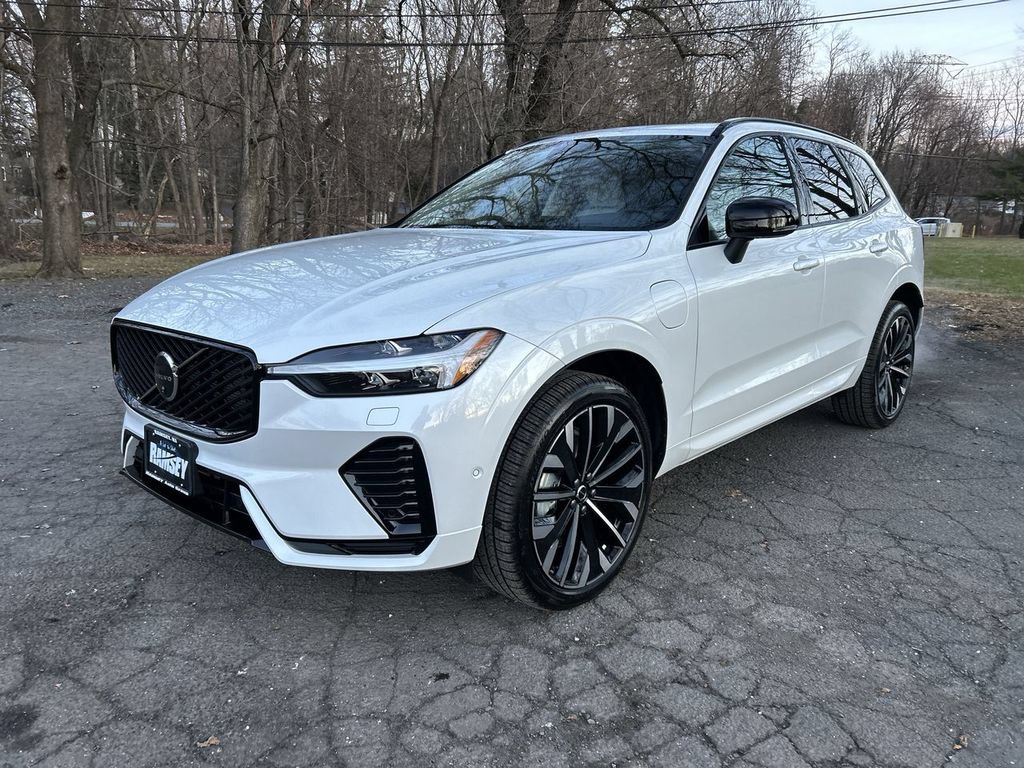 New 2026 Volvo XC60 T8 Ultra w/ Climate Package AWD/4WD image 4